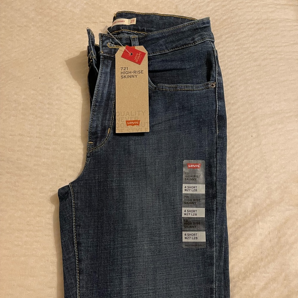 Levi Strauss High Rise Skinny 721 Short BNWT